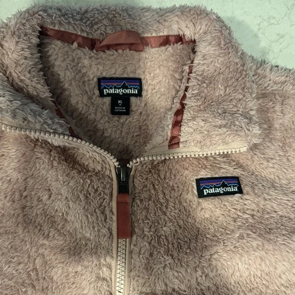 Patagonia Fleece Jacket in Light Pink - Picture 2 of 2